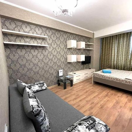 Homeservice Apartments On Stefan Cel Mare Boulevard Kischinau Exterior foto