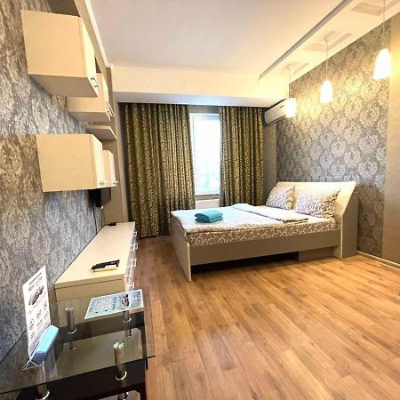 Homeservice Apartments On Stefan Cel Mare Boulevard Kischinau Exterior foto