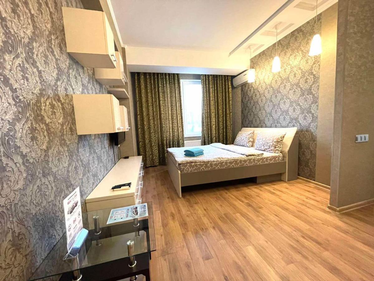 Homeservice Apartments On Stefan Cel Mare Boulevard Kischinau Exterior foto